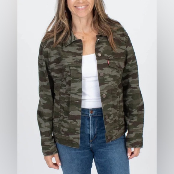 Levi's Jackets & Blazers - NWT Levi's Green Camouflage Jean Denim Jacket 1X